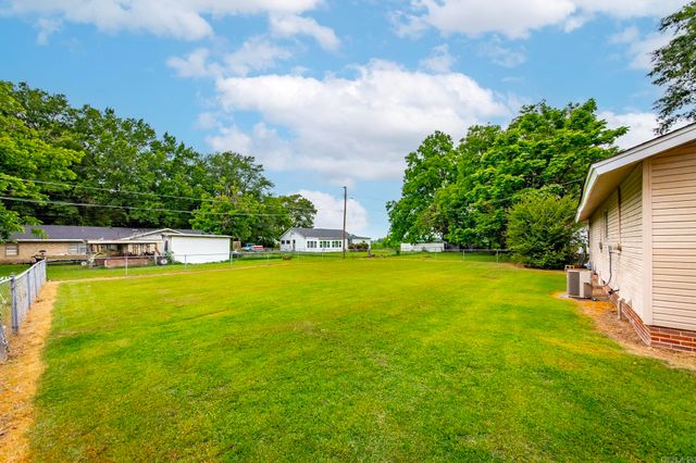 513 NE 1st Street, England, AR 72046
