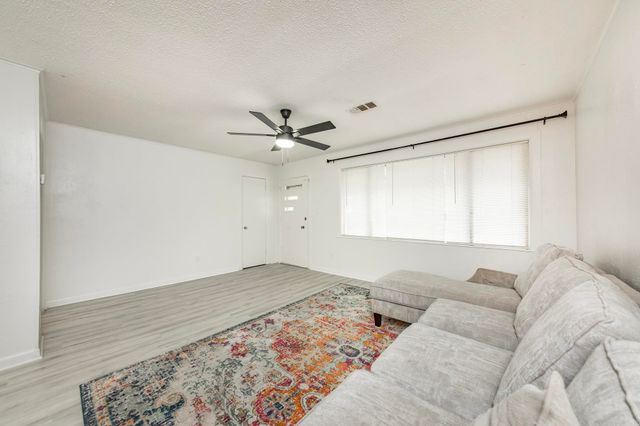 513 NE 1st Street, England, AR 72046