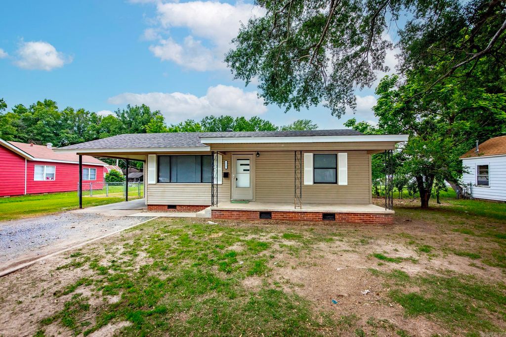 513 NE 1st Street, England, AR 72046