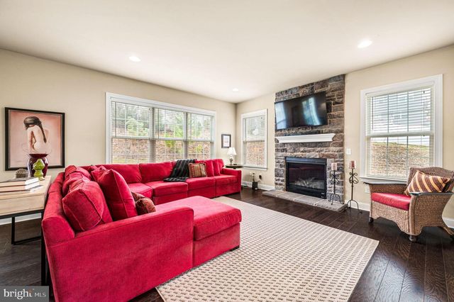 298 OAK AVE, Media, PA 19063