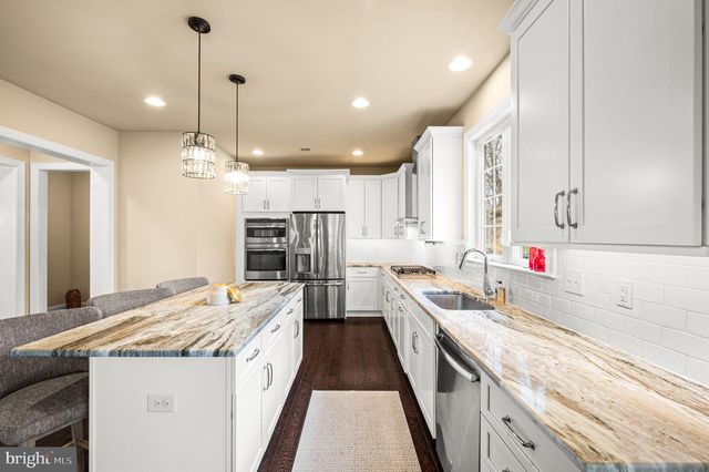 298 OAK AVE, Media, PA 19063