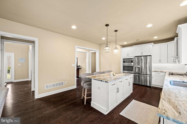 298 OAK AVE, Media, PA 19063