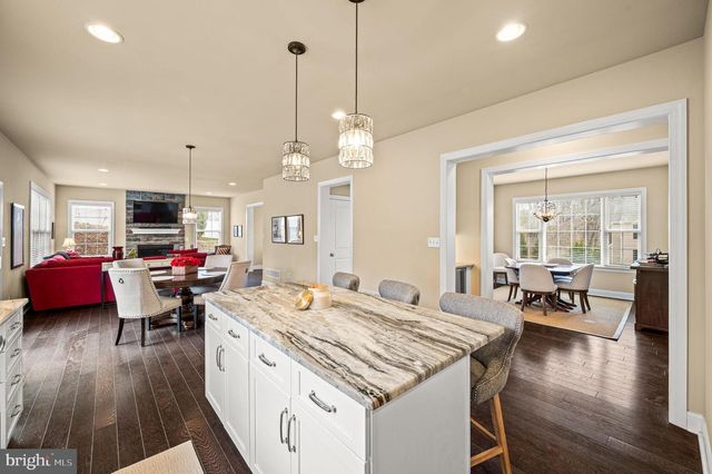 298 OAK AVE, Media, PA 19063