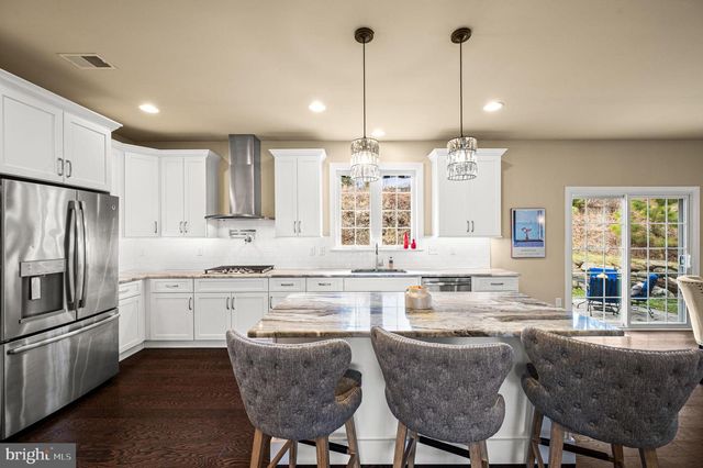 298 OAK AVE, Media, PA 19063