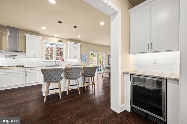 298 OAK AVE, Media, PA 19063