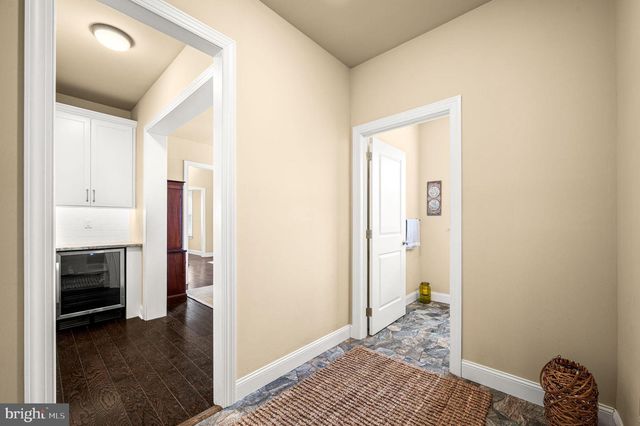 298 OAK AVE, Media, PA 19063