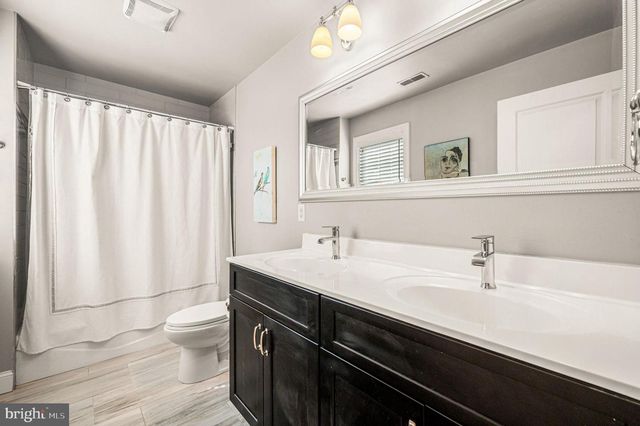 298 OAK AVE, Media, PA 19063