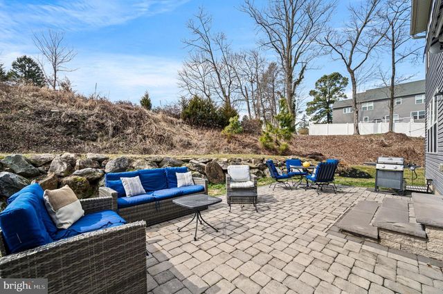 298 OAK AVE, Media, PA 19063