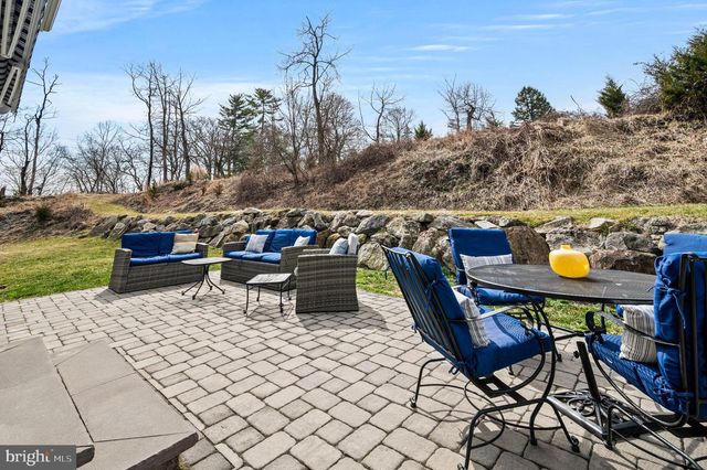 298 OAK AVE, Media, PA 19063