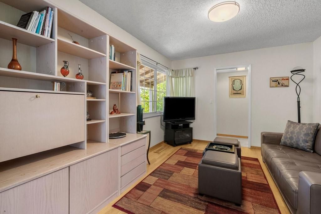 Image 18 of property listing at 924 Kamsack Court, Sunnyvale, CA 94087