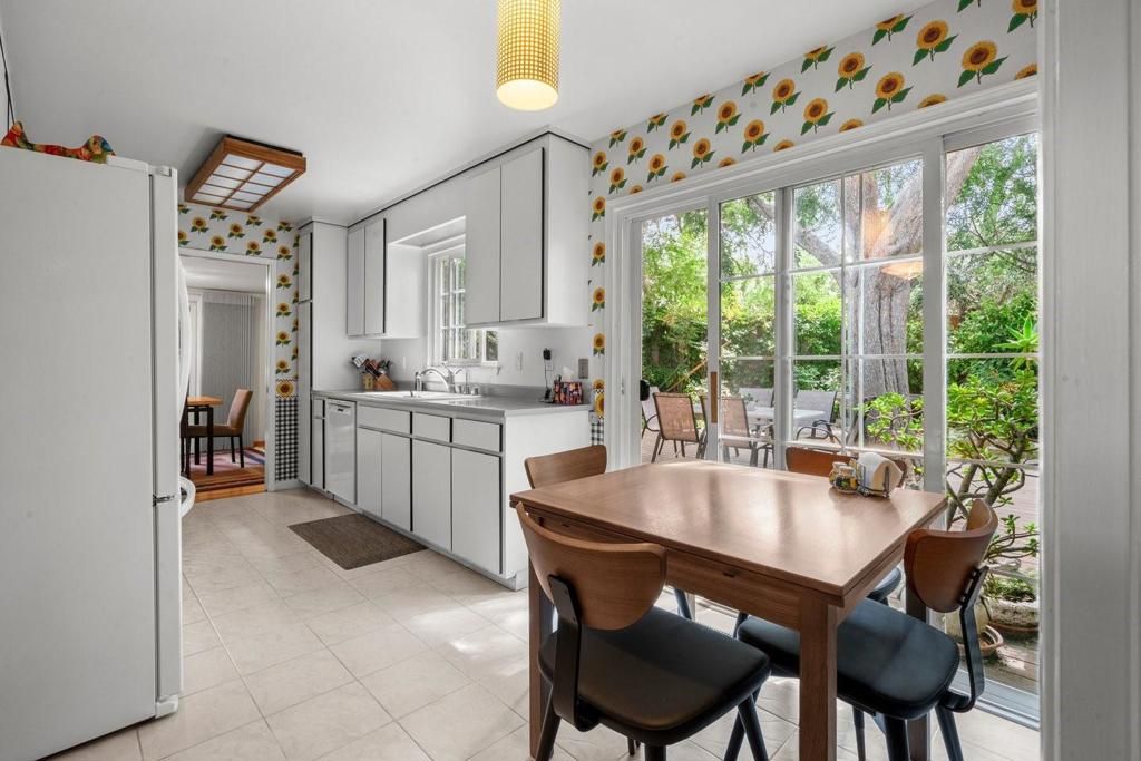 Image 22 of property listing at 924 Kamsack Court, Sunnyvale, CA 94087