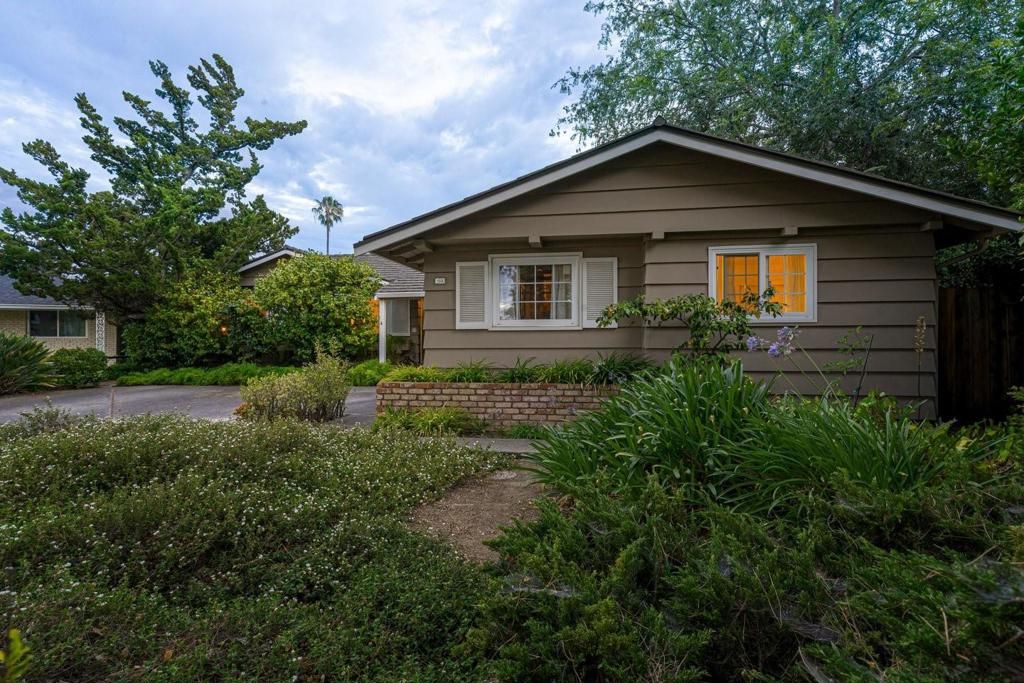 Image 4 of property listing at 924 Kamsack Court, Sunnyvale, CA 94087