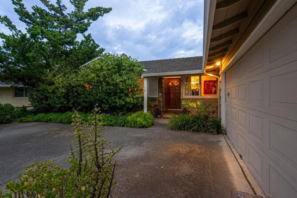 Image 5 of property listing at 924 Kamsack Court, Sunnyvale, CA 94087