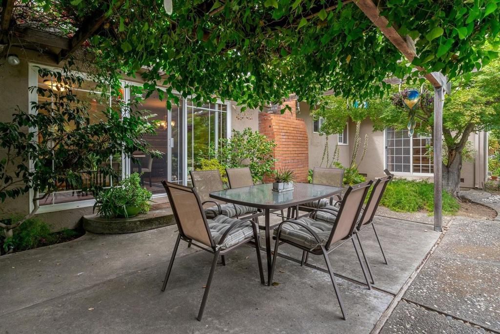 Image 58 of property listing at 924 Kamsack Court, Sunnyvale, CA 94087