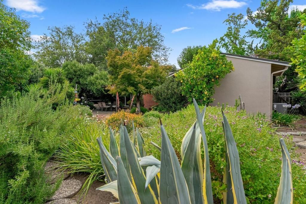 Image 61 of property listing at 924 Kamsack Court, Sunnyvale, CA 94087