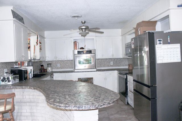 125 MULBERRY Drive, Dumas, TX 79029