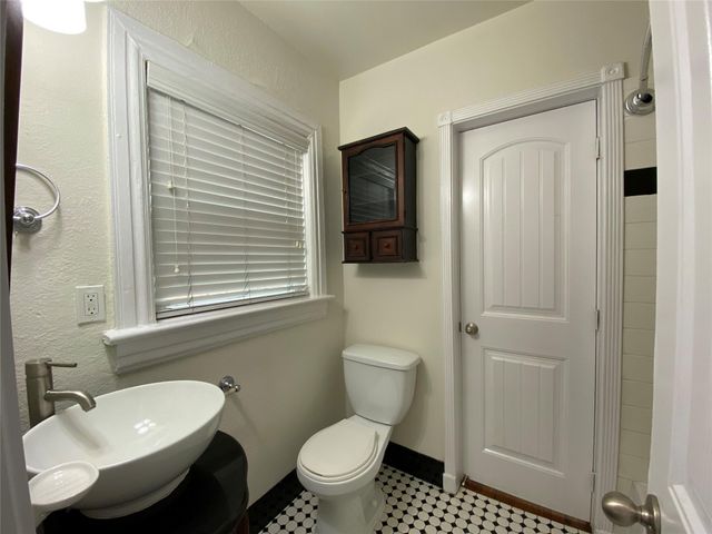 513 W Main Street 1, Houston, TX 77006