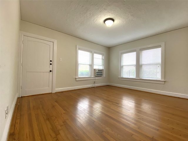 513 W Main Street 1, Houston, TX 77006