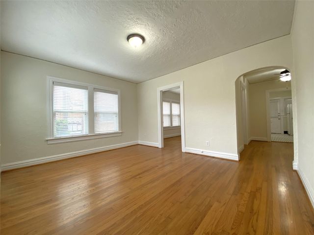 513 W Main Street 1, Houston, TX 77006