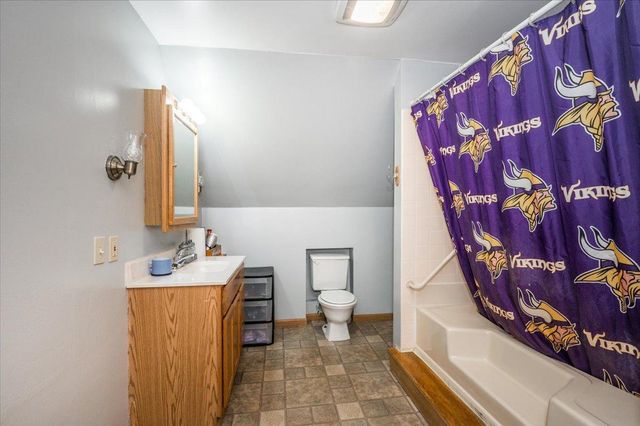 5517 Oakes Avenue, Superior, WI 54880