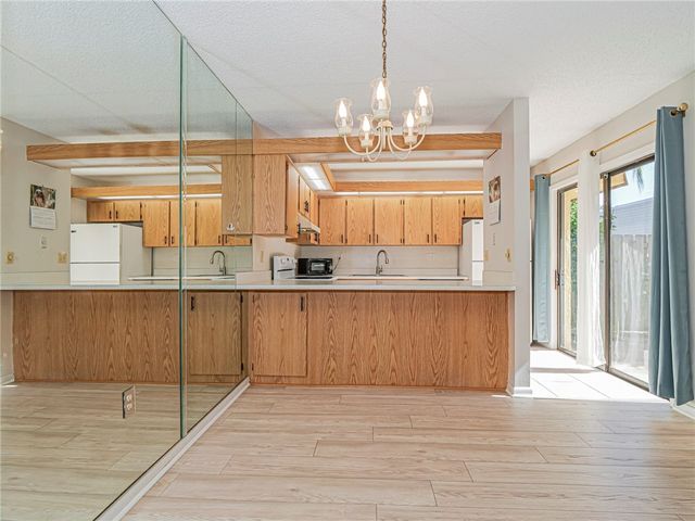 1170 6th Avenue 23B, Vero Beach, FL 32960