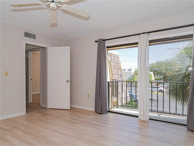 1170 6th Avenue 23B, Vero Beach, FL 32960