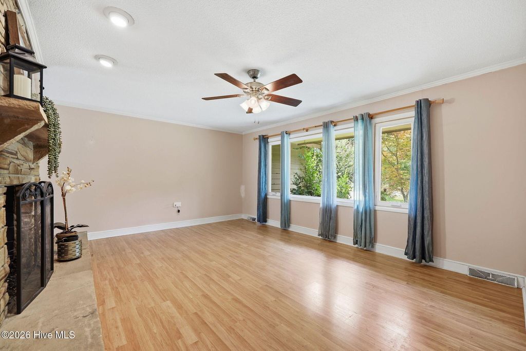 Image 17 of property listing at 1020 Longshore Drive, Snow Hill, NC 28580