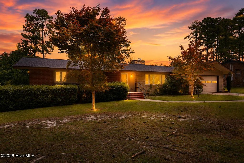 Image 3 of property listing at 1020 Longshore Drive, Snow Hill, NC 28580
