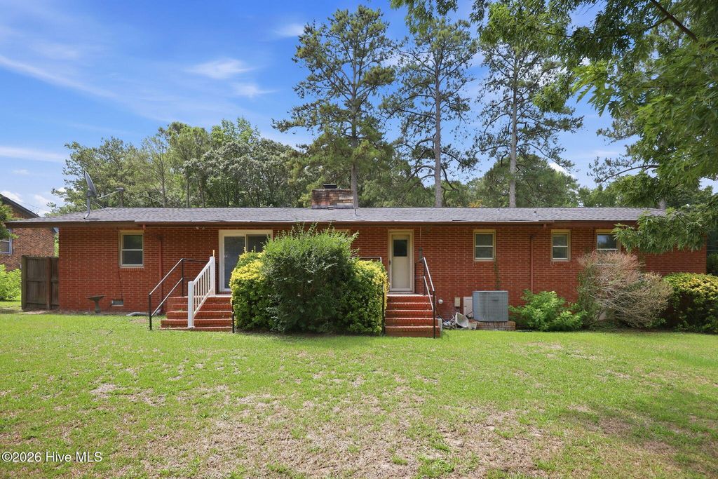 Image 35 of property listing at 1020 Longshore Drive, Snow Hill, NC 28580