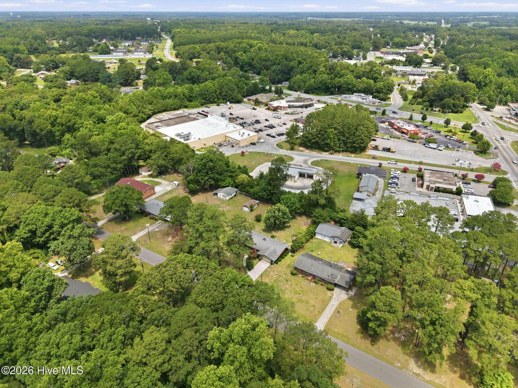 Image 39 of property listing at 1020 Longshore Drive, Snow Hill, NC 28580