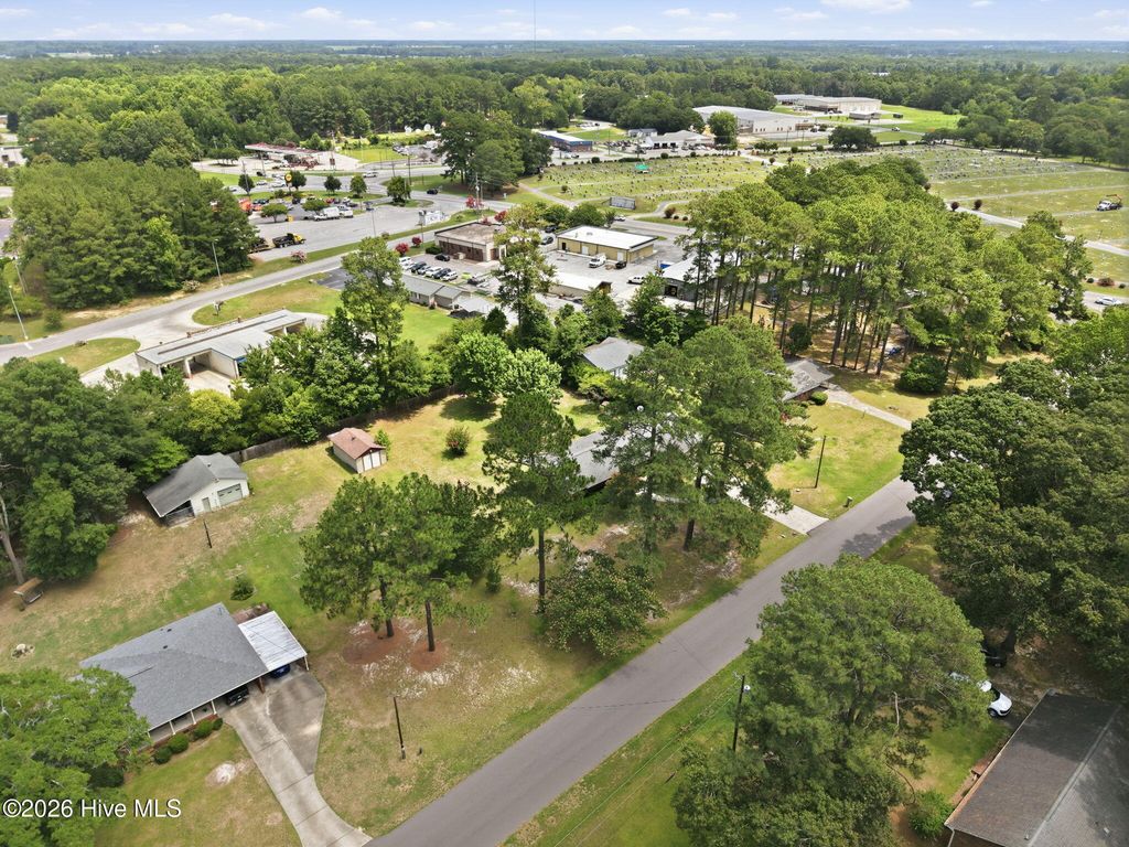 Image 40 of property listing at 1020 Longshore Drive, Snow Hill, NC 28580