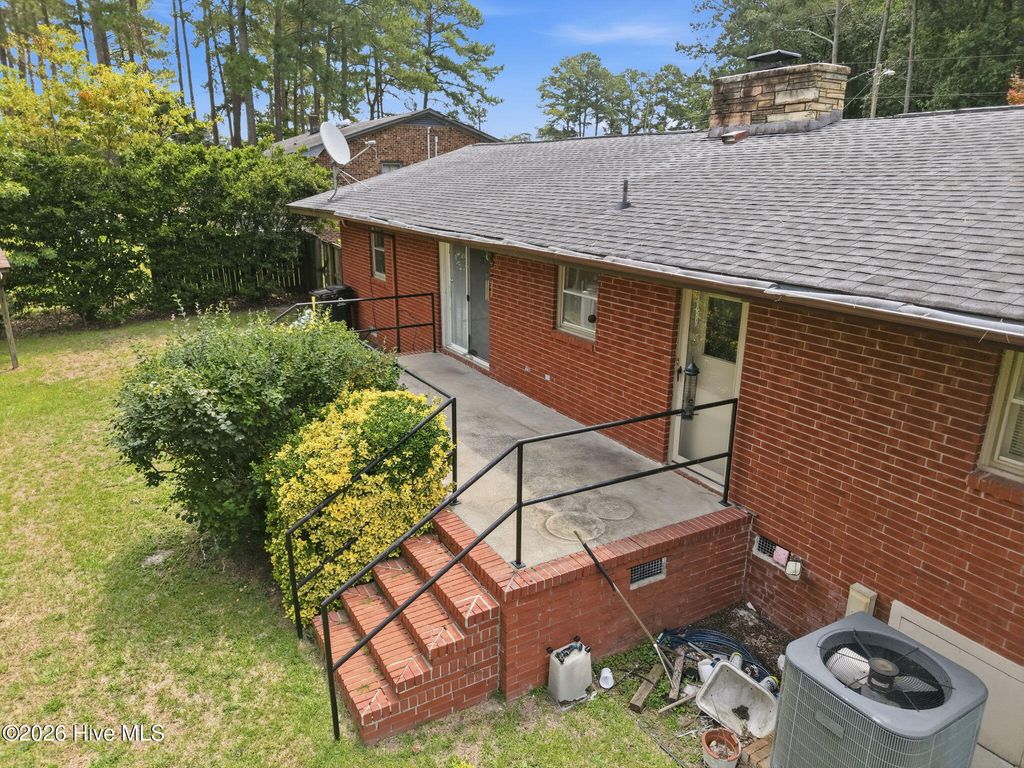 Image 45 of property listing at 1020 Longshore Drive, Snow Hill, NC 28580