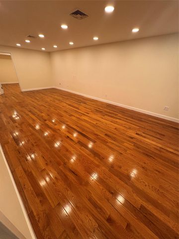 133-32 41 Road 3A, Flushing, NY 11355