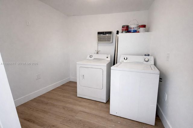 6849 SW 12th St, Pembroke Pines, FL 33023