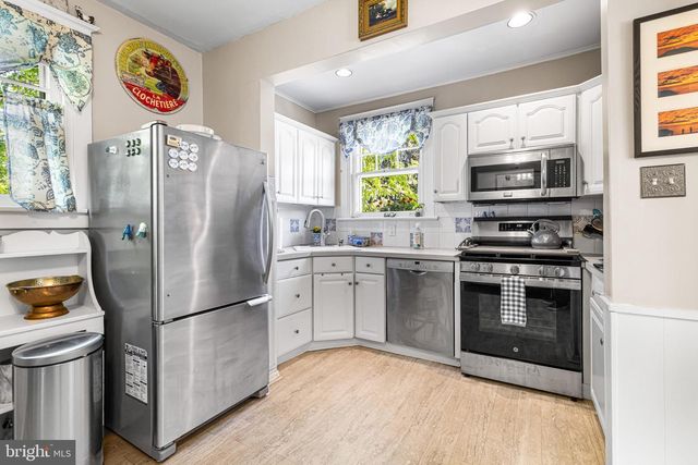 715 N EASTON RD, Glenside, PA 19038
