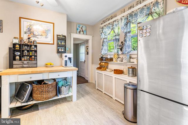 715 N EASTON RD, Glenside, PA 19038