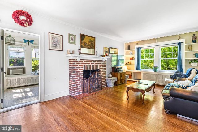 715 N EASTON RD, Glenside, PA 19038