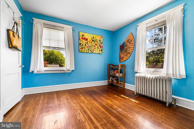 715 N EASTON RD, Glenside, PA 19038