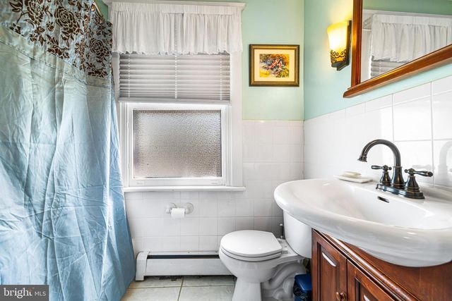 715 N EASTON RD, Glenside, PA 19038