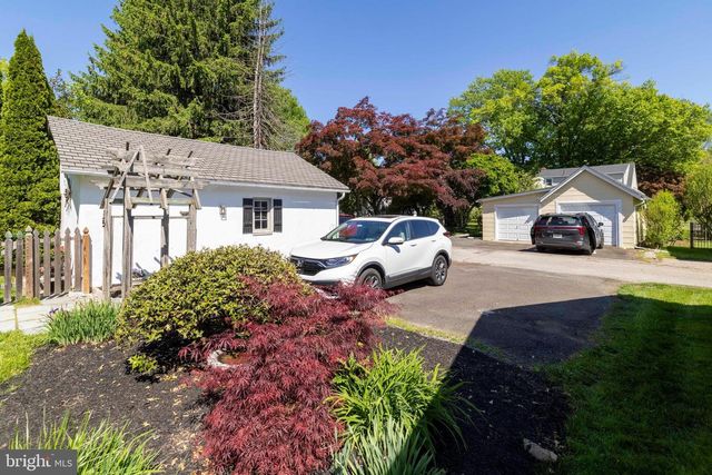 715 N EASTON RD, Glenside, PA 19038
