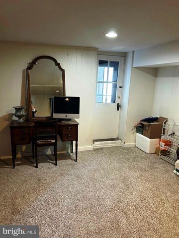 715 N EASTON RD, Glenside, PA 19038