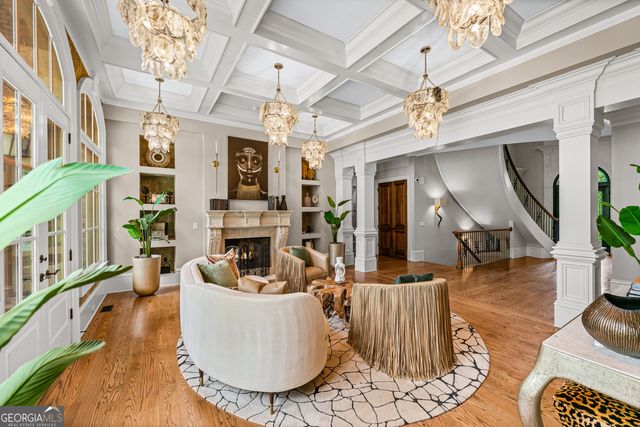 453 Londonberry Road, Sandy Springs, GA 30327