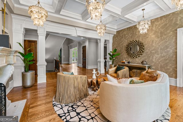 453 Londonberry Road, Sandy Springs, GA 30327