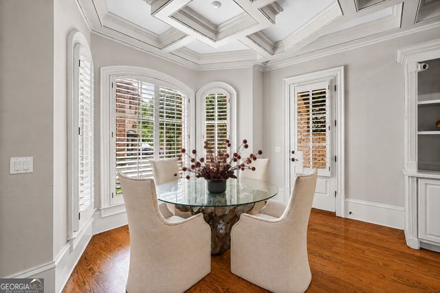 453 Londonberry Road, Sandy Springs, GA 30327