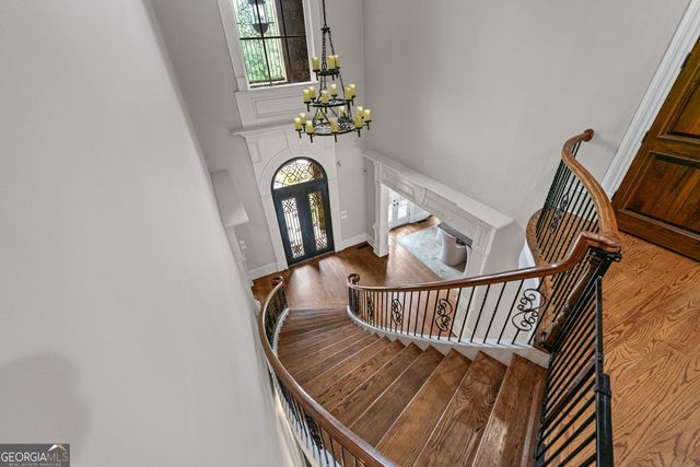 453 Londonberry Road, Sandy Springs, GA 30327
