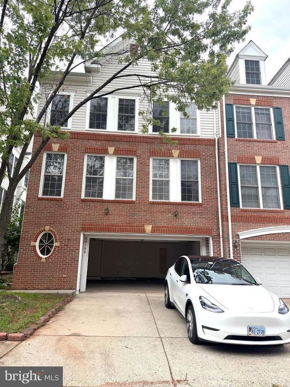 46190 WALPOLE TER, Sterling, VA 20165