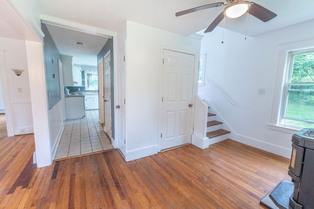 36 Old Worcester Rd, Charlton, MA 01571