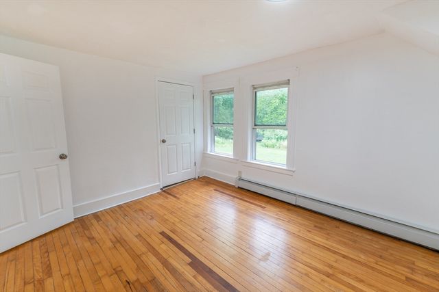 36 Old Worcester Rd, Charlton, MA 01571