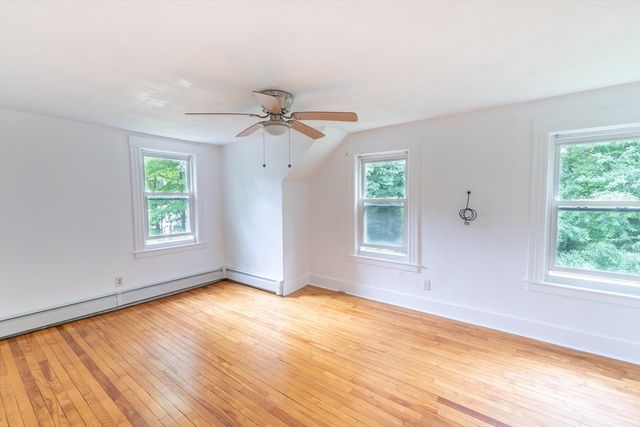 36 Old Worcester Rd, Charlton, MA 01571