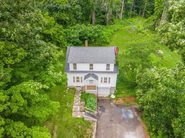 36 Old Worcester Rd, Charlton, MA 01571